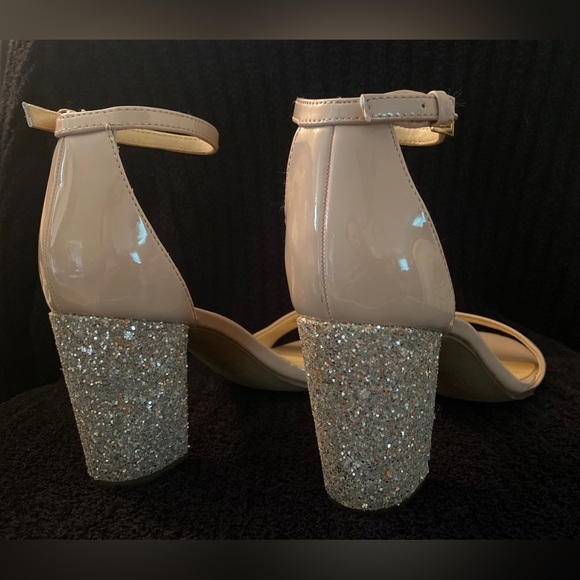 Unisa Sz 7.5 Women’s Ankle Strap Open Toe Glitter Heels- Light Pink - Picture 2 of 4